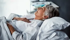 别等老了才后悔！钟南山提醒：晚年生活质量看 “能动”，早准备早受益