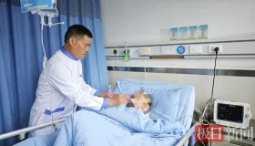 竹溪县人民医院：“免陪护” 服务破解就医痛点，专业与温暖守护患者健康