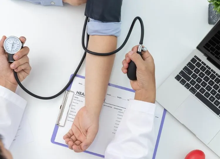 秋冬高血压需警惕！吃降压药后易忽视的 9 大隐患及应对妙招，速看！