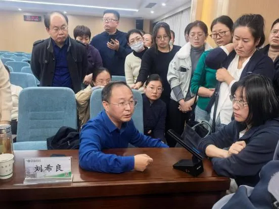 传承精华 守正创新 传承精华 守正创新