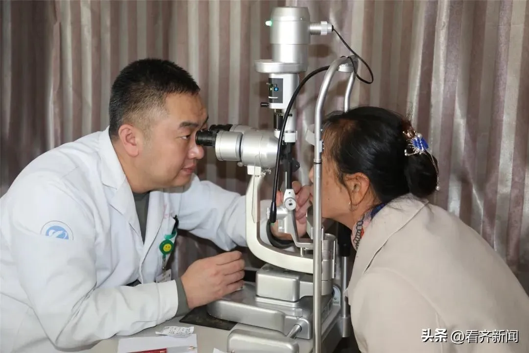 齐医附属一院“医疗天团”走进龙江二院，调研义诊为百姓送“三甲水准”医疗服务