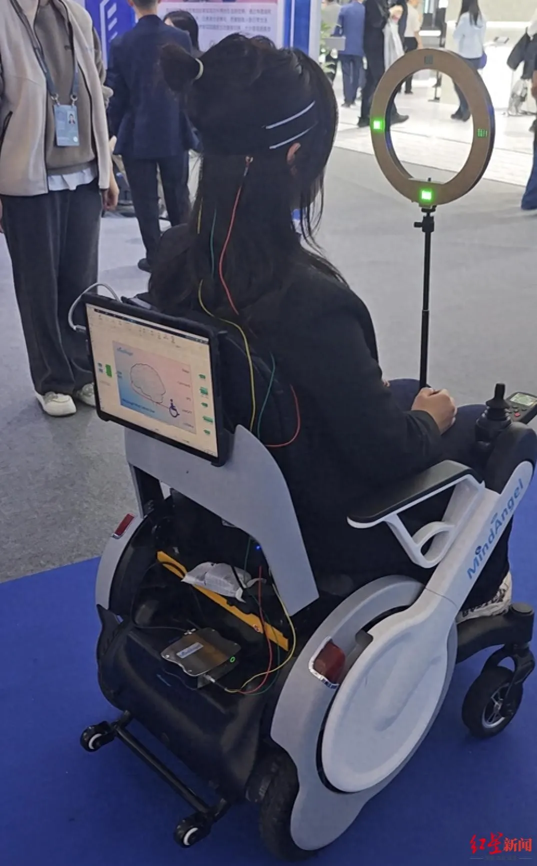 2025 世界互联网大会：AI 医疗康复大揭秘，脑机接口与 AI 理疗开启现实应用