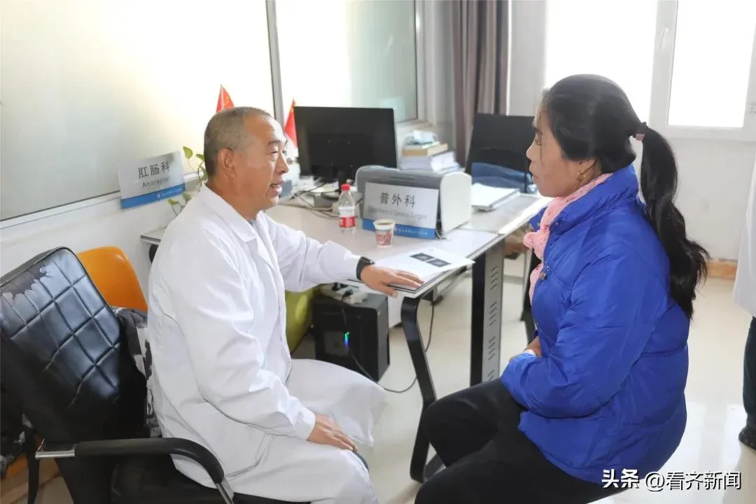 齐医附属一院“医疗天团”走进龙江二院，调研义诊为百姓送“三甲水准”医疗服务