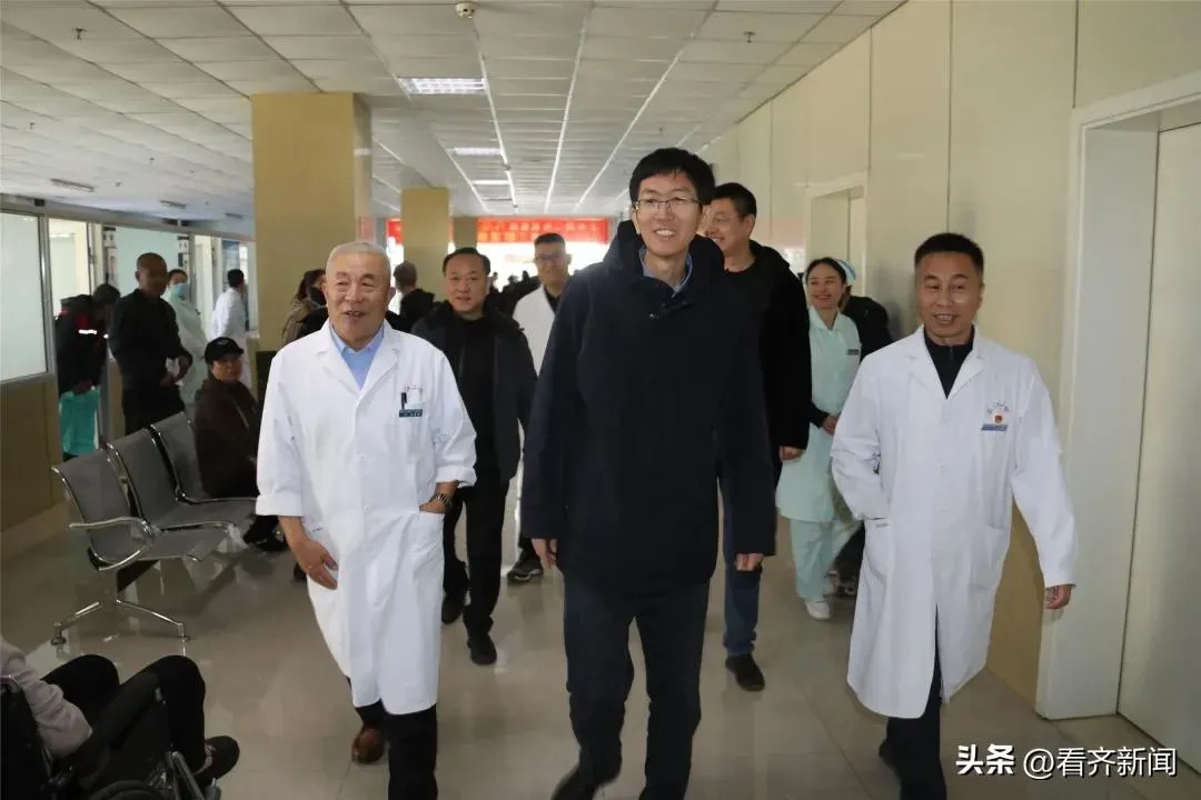齐医附属一院“医疗天团”走进龙江二院，调研义诊为百姓送“三甲水准”医疗服务