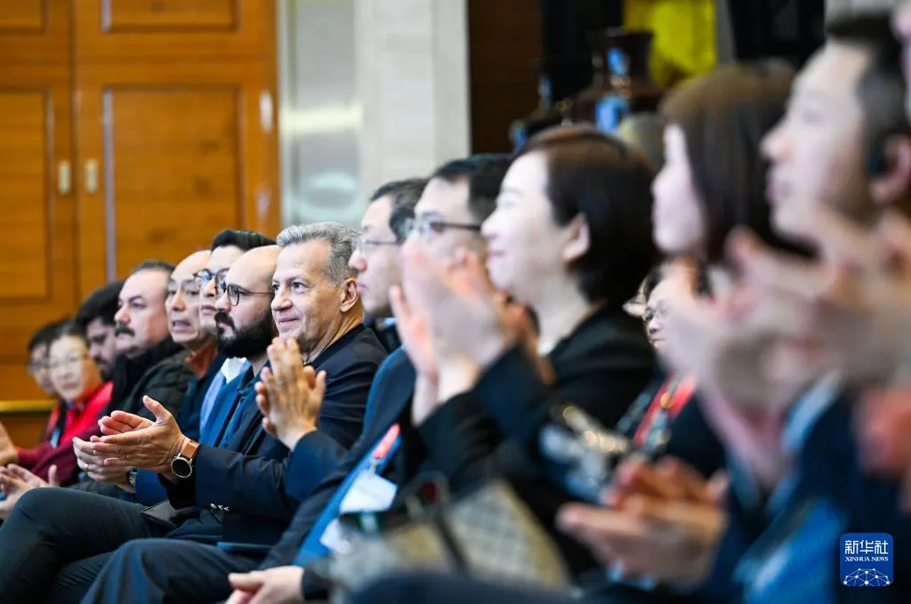 11 月 8 日,第二届国际医疗健康人工智能大会在天津盛大开幕 11 月 8 日,第二届国际医疗健康人工智能大会在天津盛大开幕