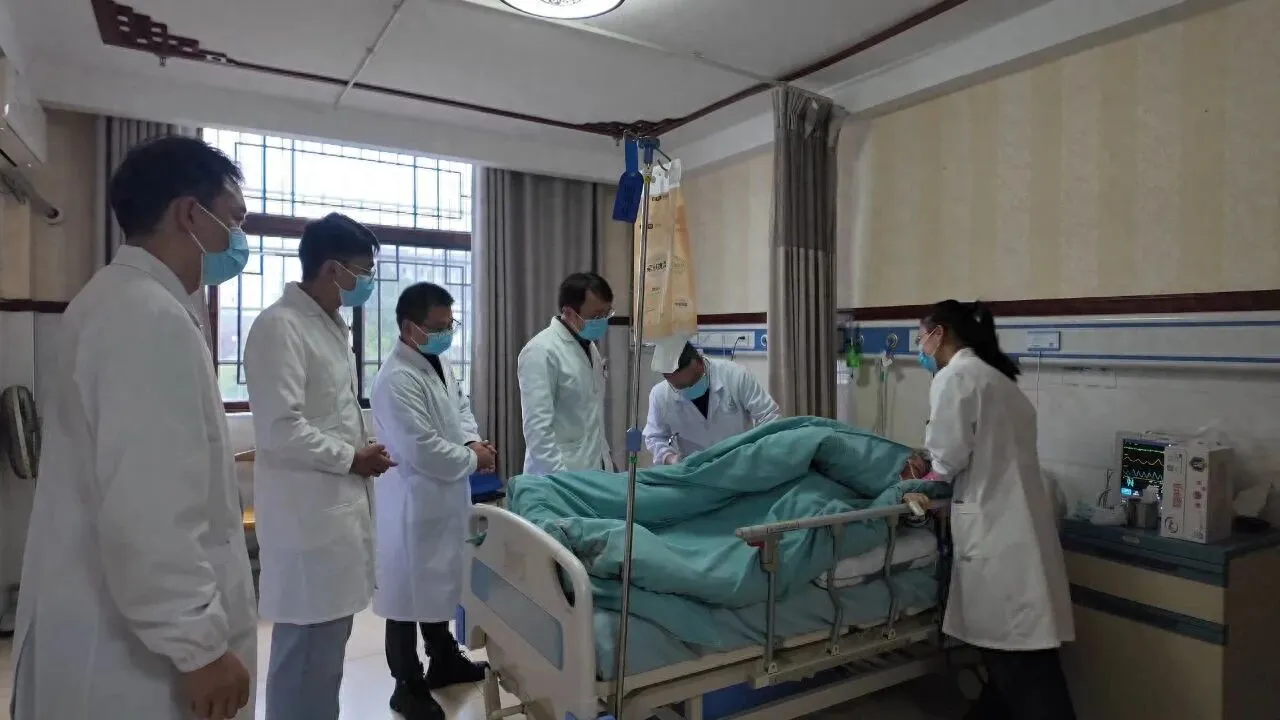 普定县构建全域医共体,如何通过资源下沉提升基层医疗水平与群众就医获得感? 普定县构建全域医共体,如何通过资源下沉提升基层医疗水平与群众就医获得感?