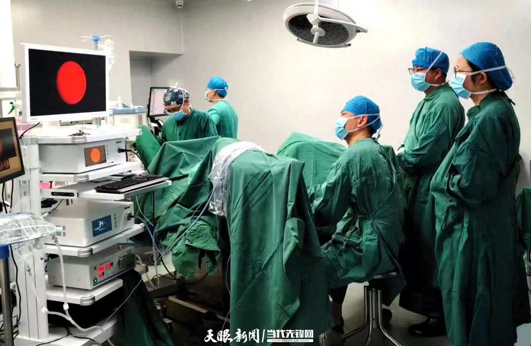 东西部协作下，赫章县中医医院如何突破高龄前列腺增生手术禁忌？对医疗发展有何意义？