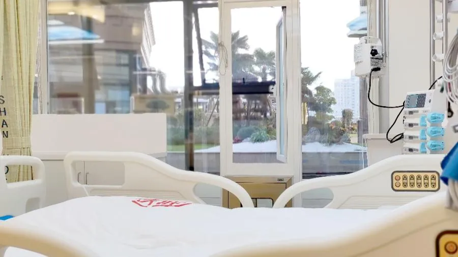 运动突发急病！大学新生陷深度昏迷，中山医院全力救治脱险