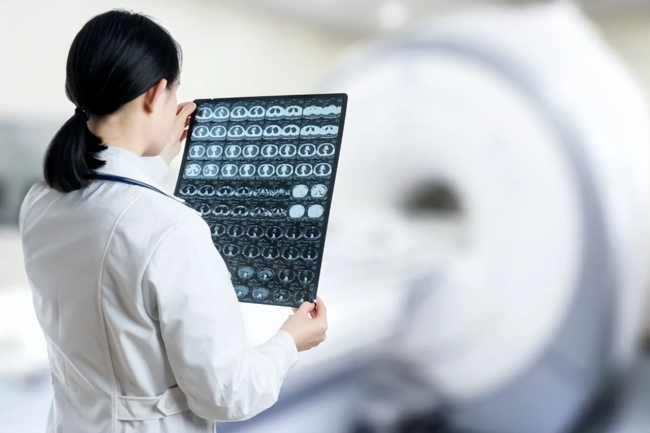 科学拆解 CT 检查辐射真相：一次检查 =1- 2 年天然辐射，致癌风险无需恐慌