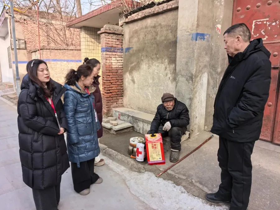 渭南多地卫生医疗领域近期有何动态？从培训到义诊、送温暖活动全面解读！