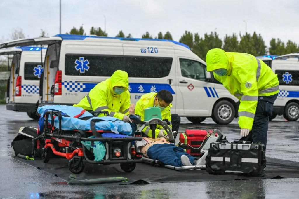 全国首批！上海 44 名医疗救护员获评高级工，职业晋升通道正式打通