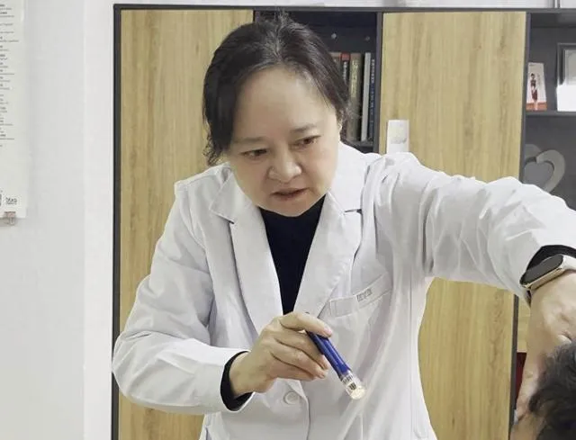替妥尤单抗纳入医保 昆明爱尔已为 20 余位甲状腺眼病患者完成靶向治疗