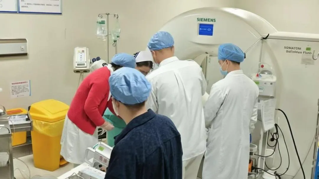 生死竞速 21 天！南医八院多学科联动，成功救治被碾压重伤幼童