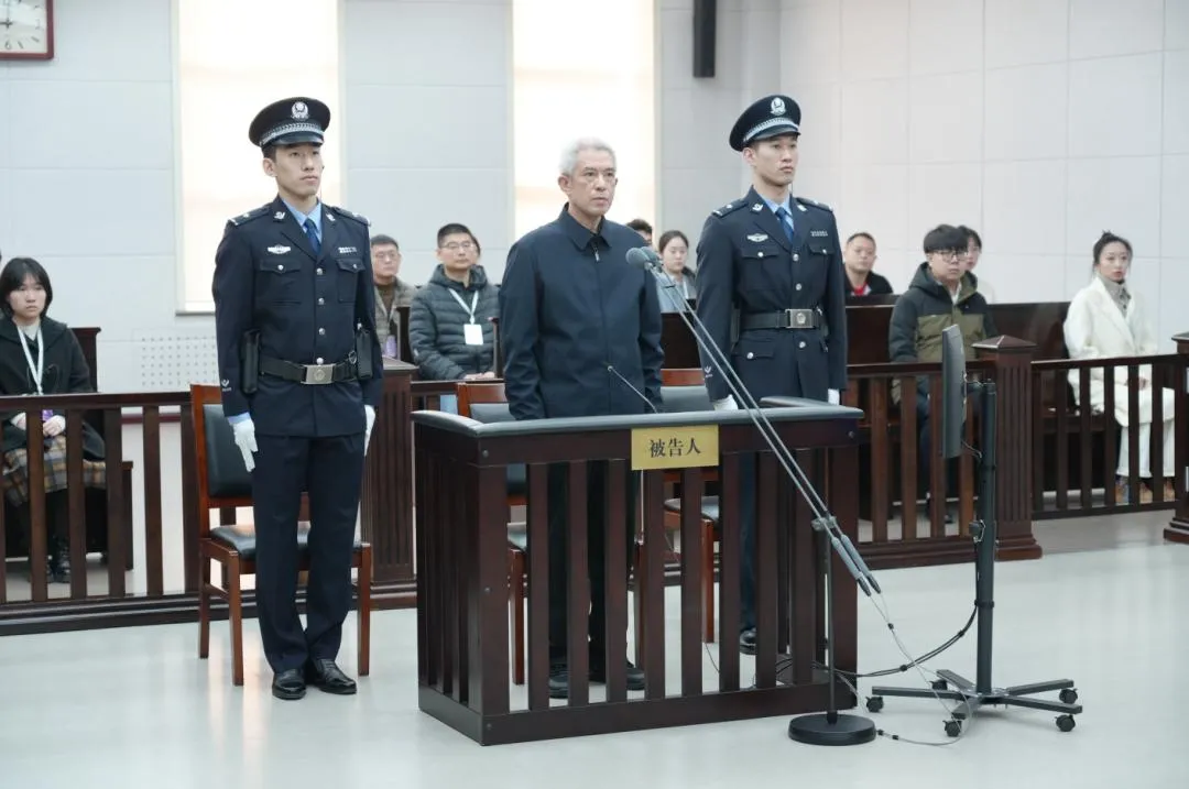 3 月 25 日速读：清华脑机接口全球首款获批；谭瑞松一审死缓；多起人事与国际热点汇总