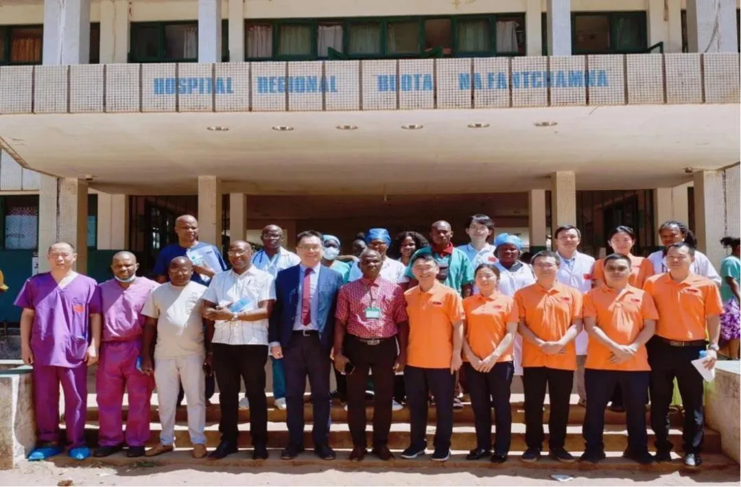 生命跨越国界！中国医疗队助几内亚比绍重启手术室，成功接生龙凤胎